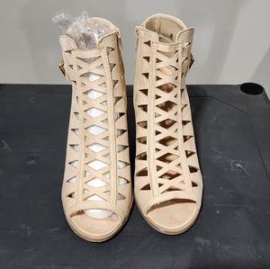 Suede like cut out heel with side zip, Size 8.5